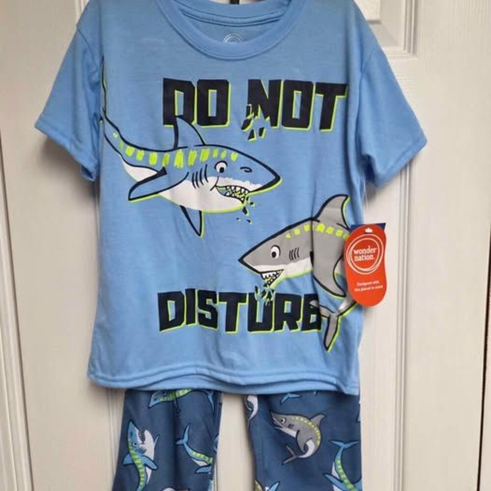 Wonder Nation boys XS pajama set shark themed new with tags